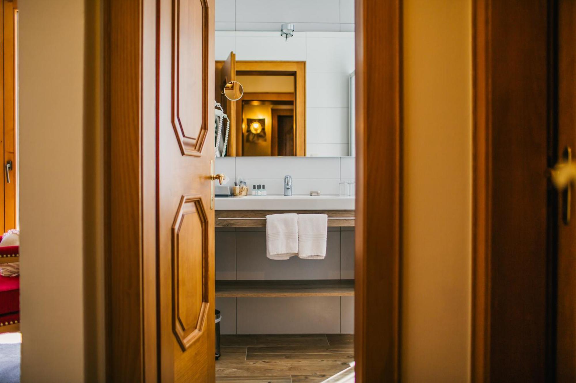 Hotel Dr Otto Murr B&B Sankt Anton am Arlberg Buitenkant foto