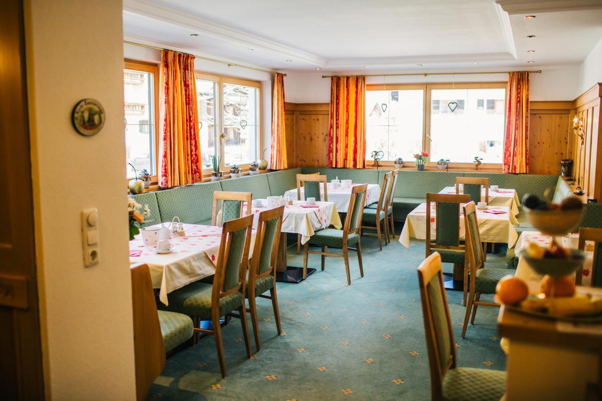 Hotel Dr Otto Murr B&B Sankt Anton am Arlberg Buitenkant foto